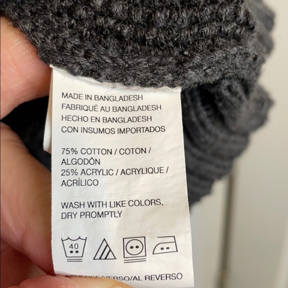 Cozy Cotton Winter 1/4 Zip Sweater (L) - Picture 7 of 9